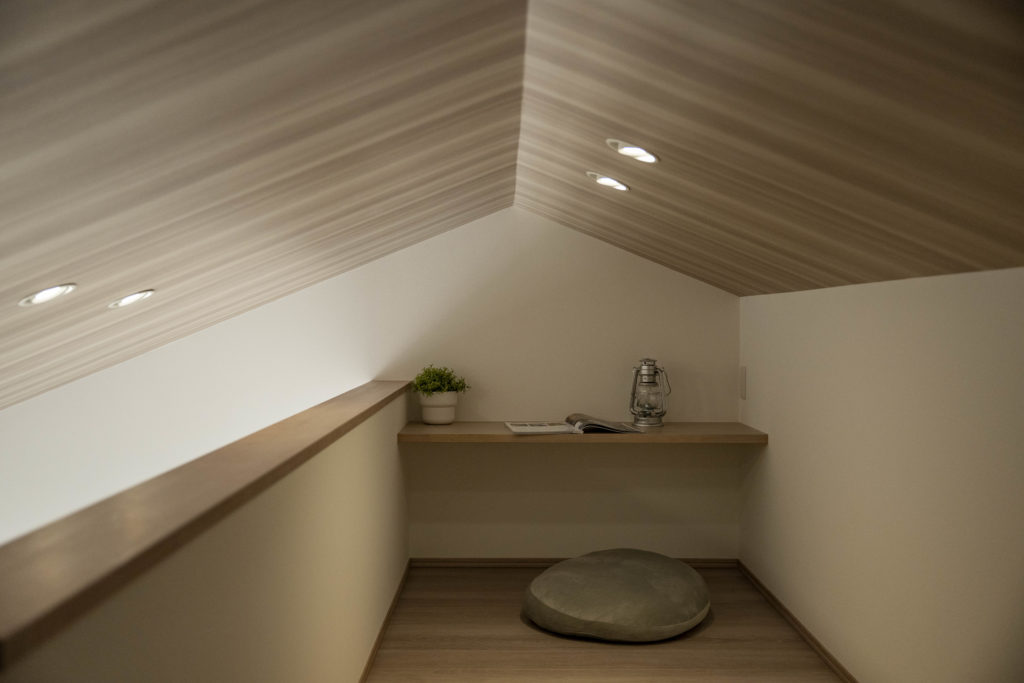 小屋裏　書斎　平屋風の家　浜松市　クラビスホーム